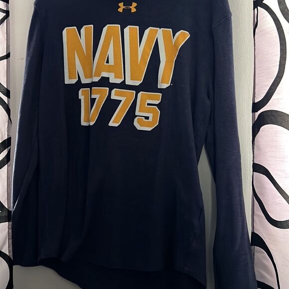 Under Armour, funnel neck loose fit, long sleeve top, size medium - Picture 3 of 5